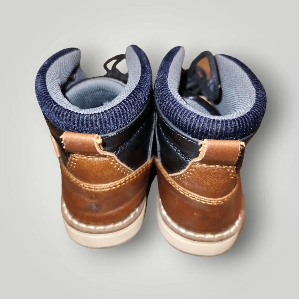 Tahari toddler Boy's Black & Brown Boots